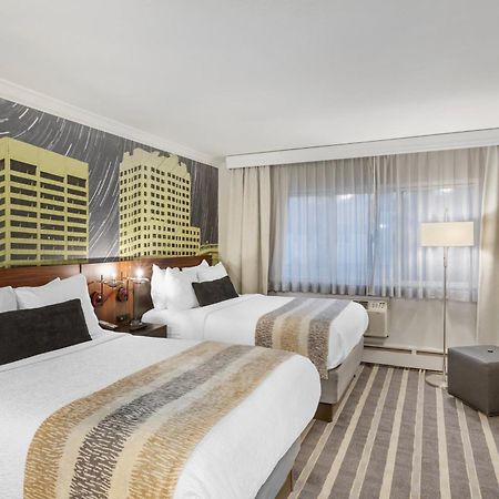 Best Western Plus Milwaukee West Екстер'єр фото