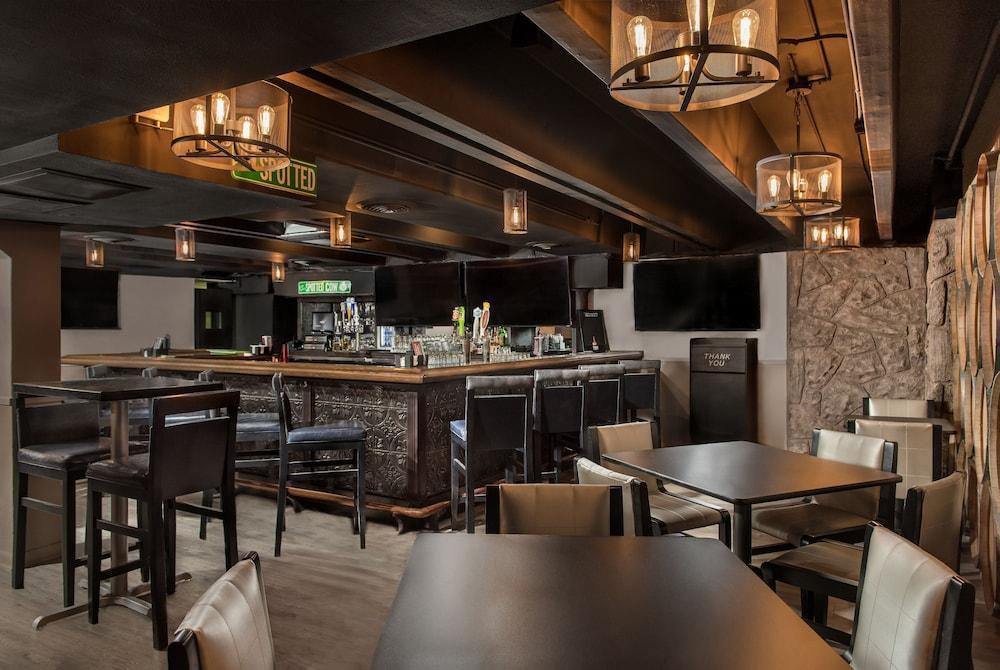 Best Western Plus Milwaukee West Екстер'єр фото