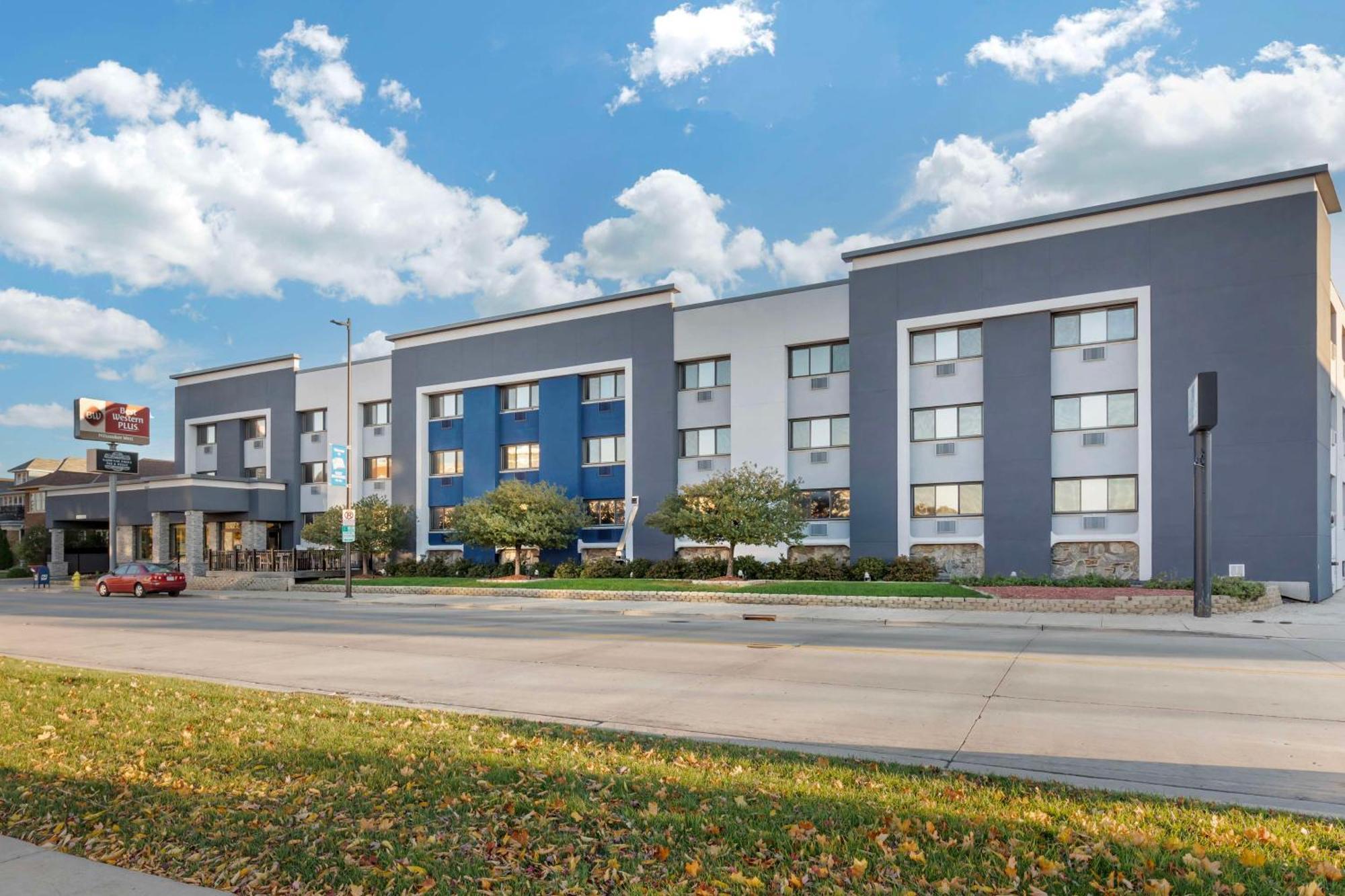 Best Western Plus Milwaukee West Екстер'єр фото