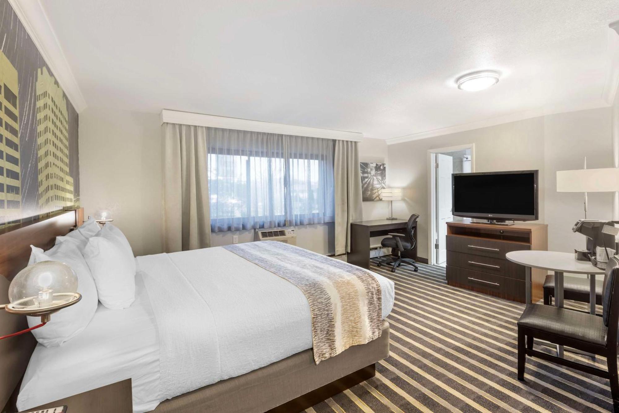 Best Western Plus Milwaukee West Екстер'єр фото