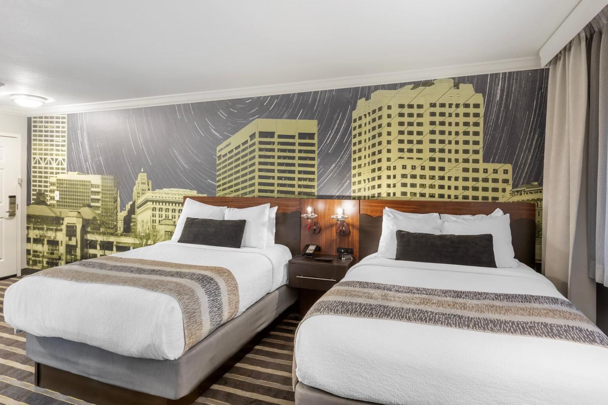 Best Western Plus Milwaukee West Екстер'єр фото